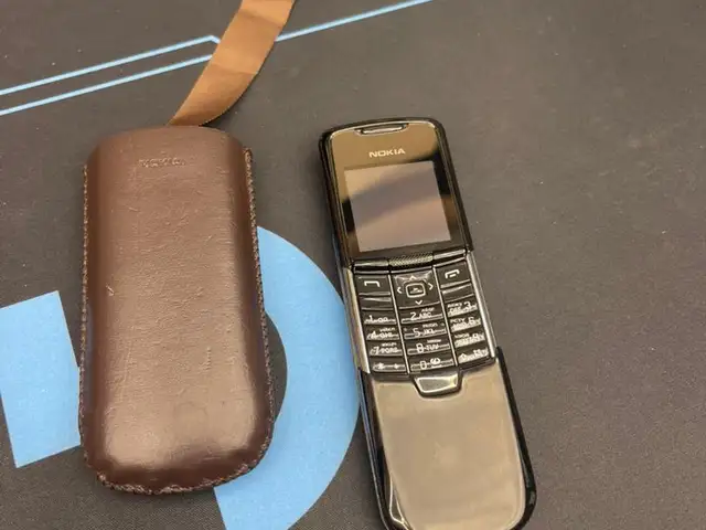 Nokia 8800, Душанбе