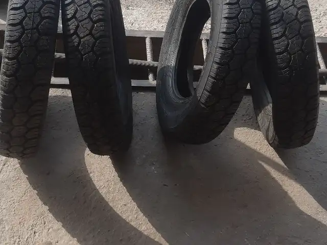 Шины R12, Ёвон