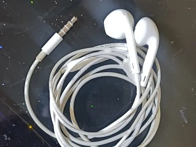 Наушники Apple, Бохтар (Курган-Тюбе)