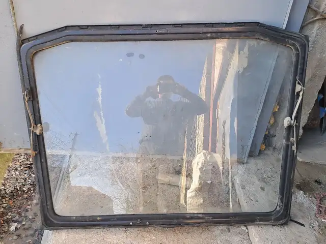 Заднее лобовое стекло МТЗ, Душанбе