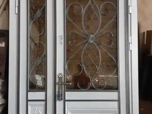 Дверь, Душанбе