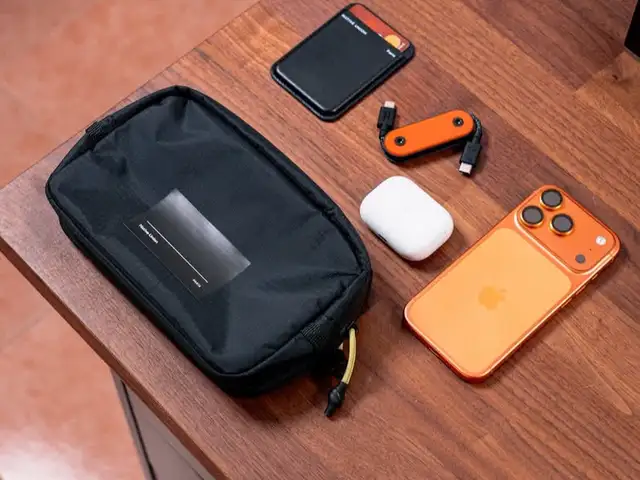 Apple iPhone 17 Pro Max, 512 gb, Cosmic Orange Дубликат, Хуҷанд