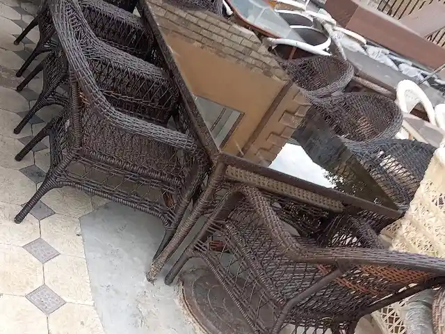 Стол и стулья, Душанбе