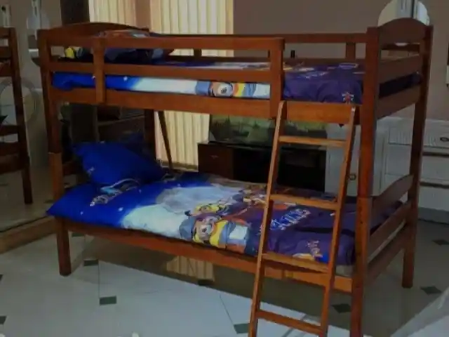 Двухъярусная кровать, Душанбе