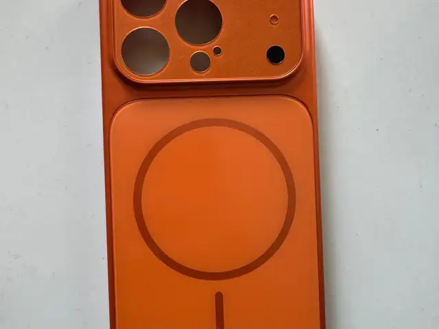 Чехол на Apple iPhone 15 Pro, Душанбе