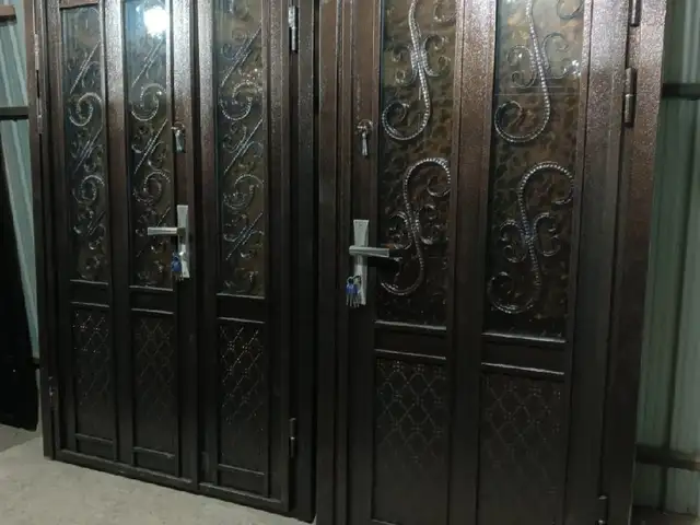 Дверь, Душанбе