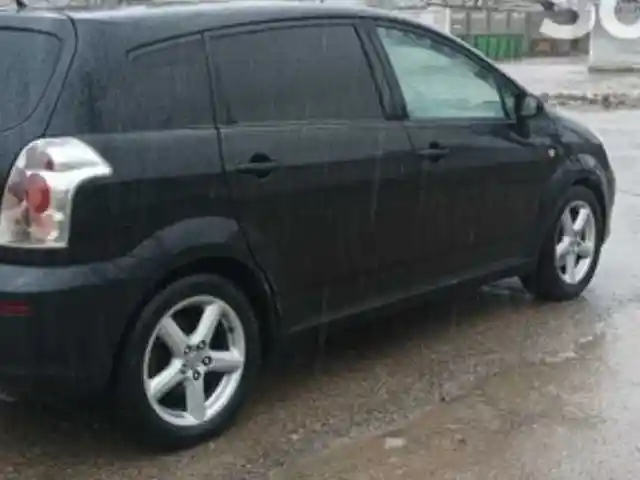 Не тонированные стекла для Toyota Verso, Душанбе