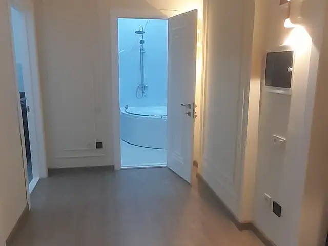 2-комн. квартира, 3 этаж, 52 м², Универмаг, Хуҷанд