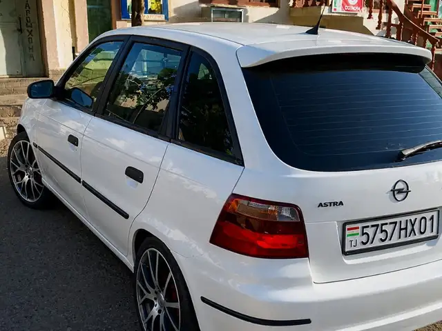 Opel Astra F