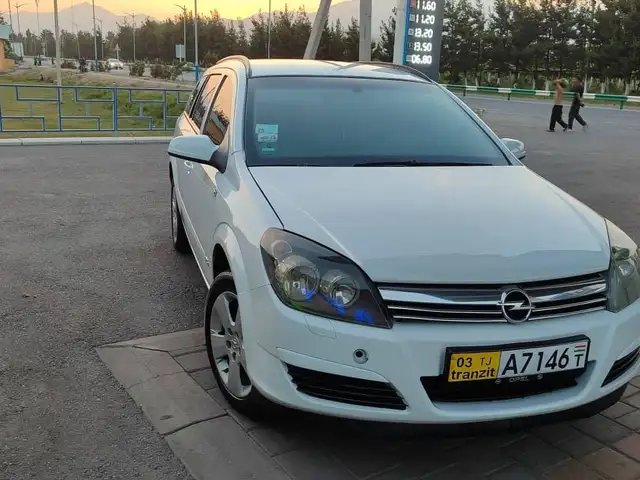 Opel Astra J