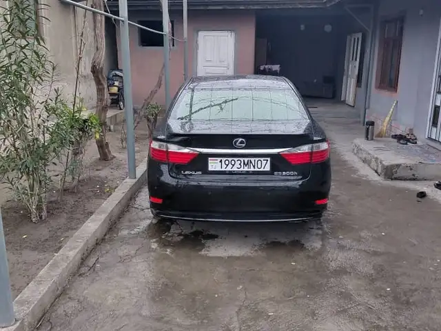 Lexus ES series