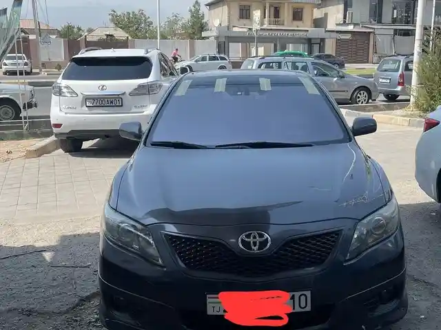 Лобовое стекло фиолетовый на Toyota Camry 2, Душанбе
