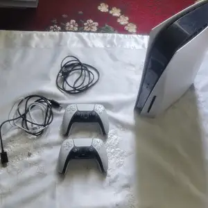 Игровая приставка Sony Playstation 5 версия, Худжанд