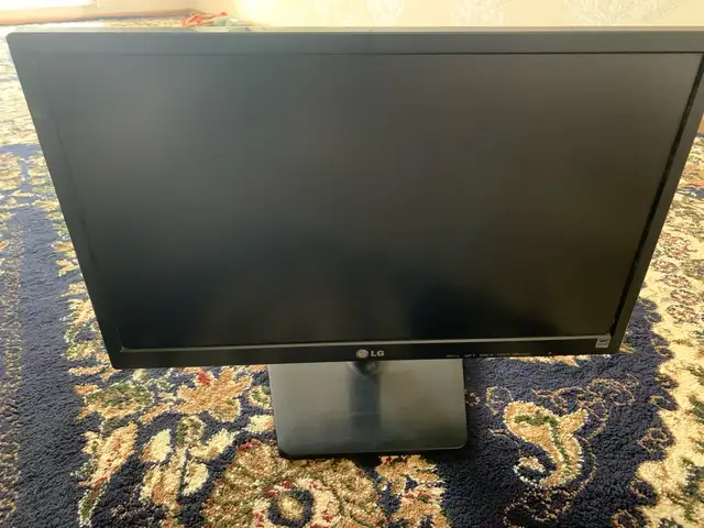 Монитор LG FLATRON E2242C-BN, Душанбе
