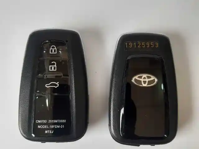 Кнопка старт/стоп на Toyota Camry, Душанбе