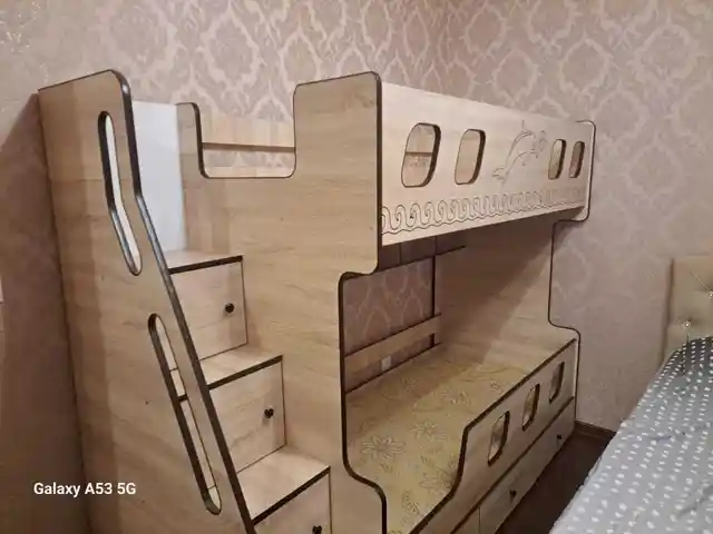 Двухъярусная кровать, Душанбе