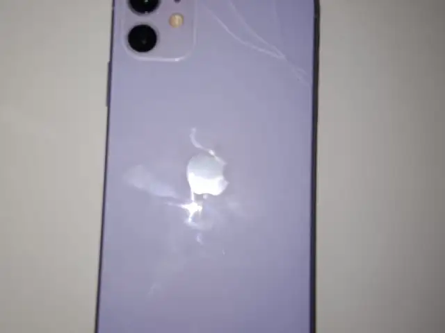 Apple iPhone 11, 128 gb, Product Red, Турсунзаде