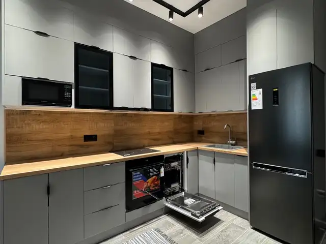 2-комн. квартира, 5 этаж, 85м², Исмоили Сомони , Душанбе
