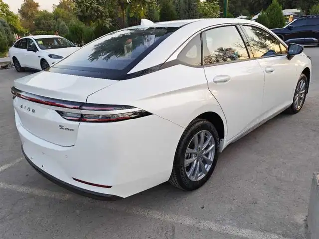 BYD B2