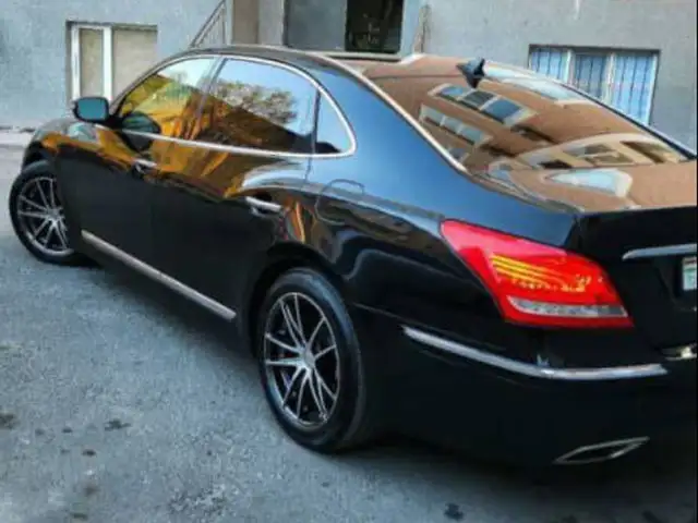 Hyundai Equus