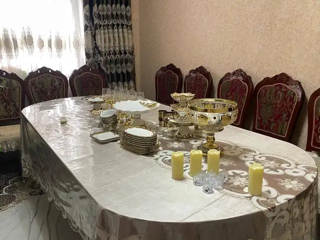 Столы и стулья, Худжанд