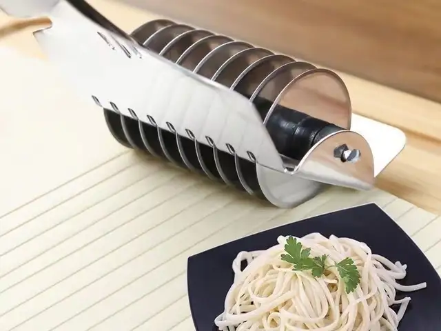Ручной роликовый нож для нарезки лапшы, Душанбе