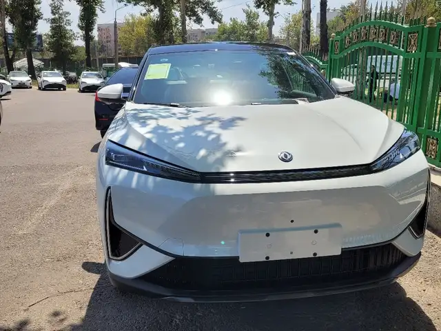 Dongfeng L7