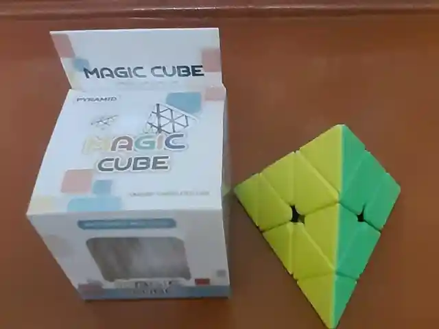 Пирамида кубика Рубика Magic cube, Душанбе