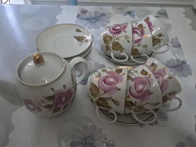 Чайный сервиз, Хуҷанд