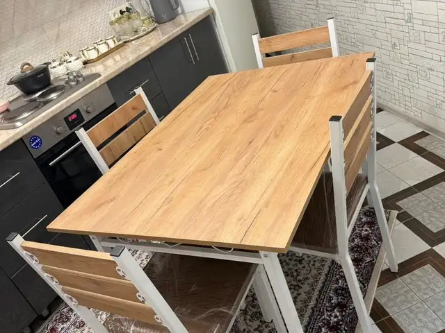 Стол и стулья, Душанбе