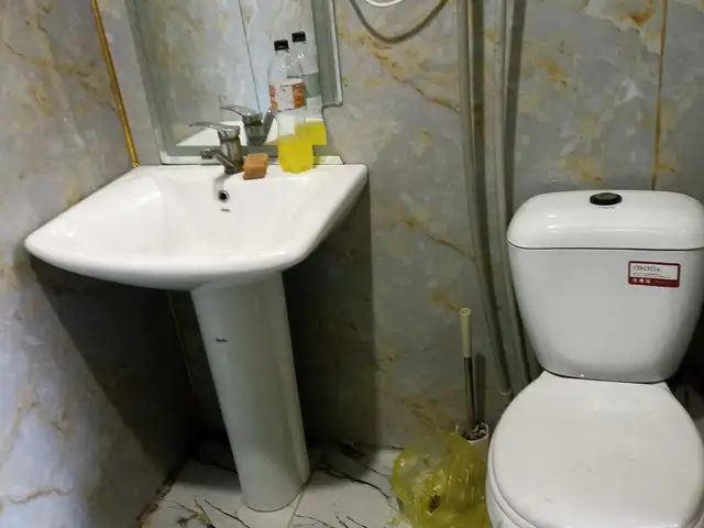 Комната в 4-комн. квартире, 1 этаж, 130м², Караболо Кучаи Шараф, Душанбе
