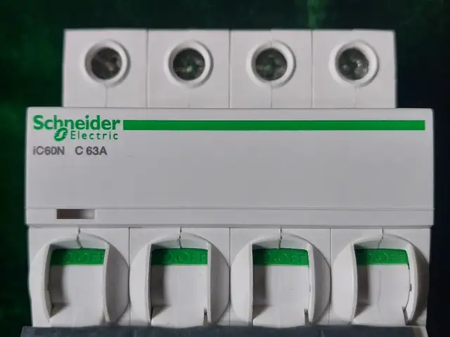Автоматический выключатель ic60n 4п 63A C, Schneider Electric, Душанбе