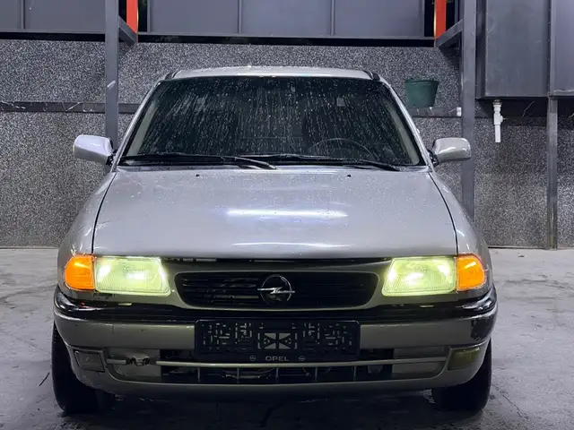 Opel Astra F