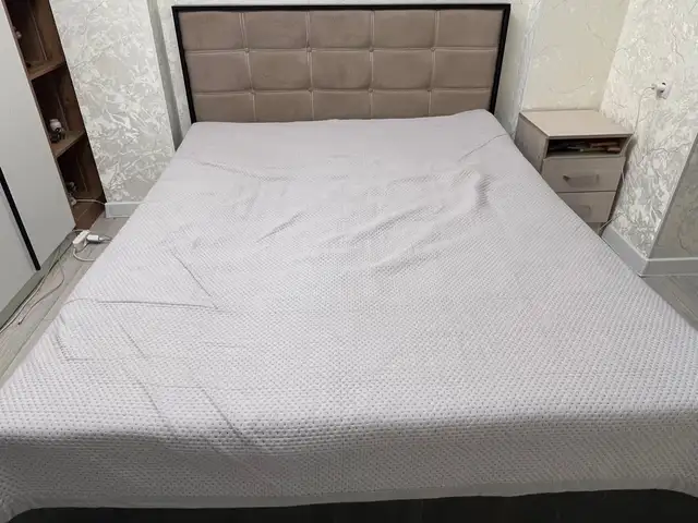 Кровать двуспальная с матрасом, Хуҷанд