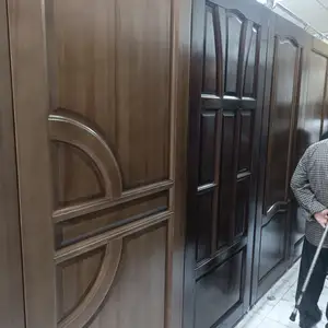 Деревянная дверь, Душанбе