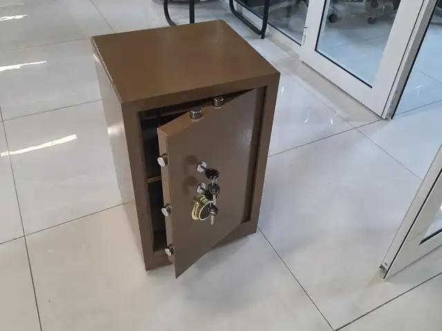 Сейф Шанши, Душанбе