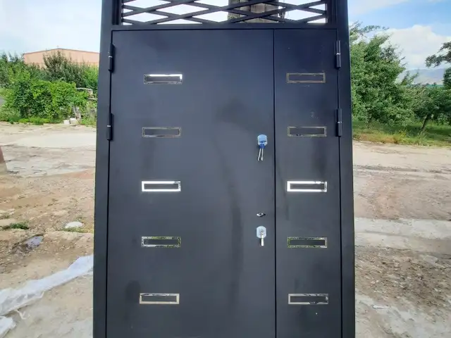Входная дверь, Душанбе