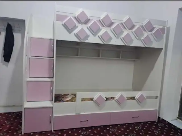 Двухъярусная кровать, Душанбе