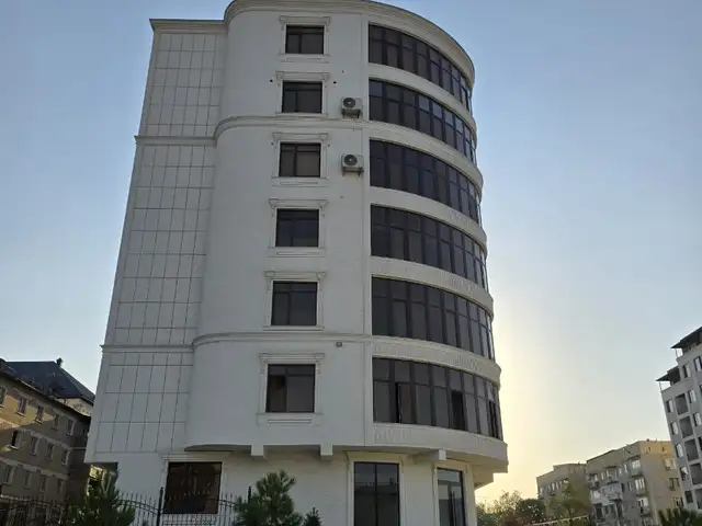3-комн. квартира, 7 этаж, 111 м², Навобод, Исфара