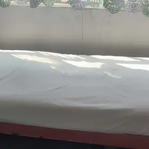 Кровать, Бободжон Гафуров