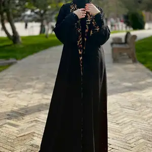 Абая двухсторонняя, Душанбе