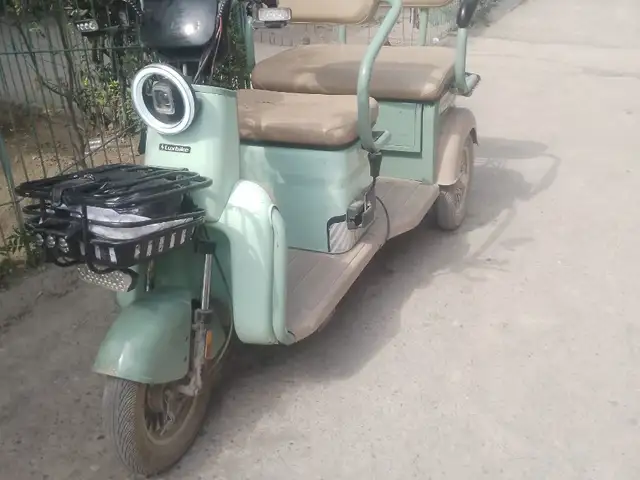 Мопед, Бободжон Гафуров