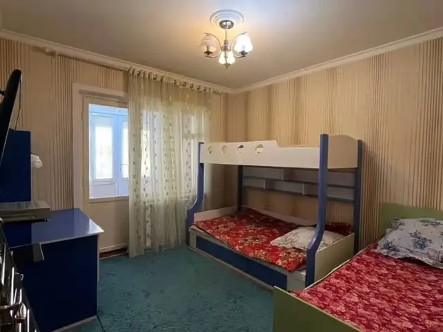 3-комн. квартира, 1 этаж, 90м², Шёлкокомбинат, Хуҷанд