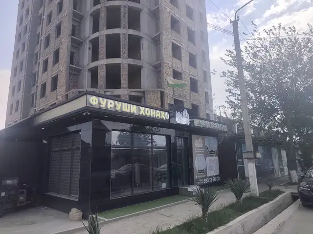 Помещение под магазин / салон, 70м², 4 мкр, Турсунзода