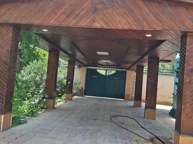 2 этажн. 12-комн. дом, 24 соток, Исмоила Сомони, Душанбе