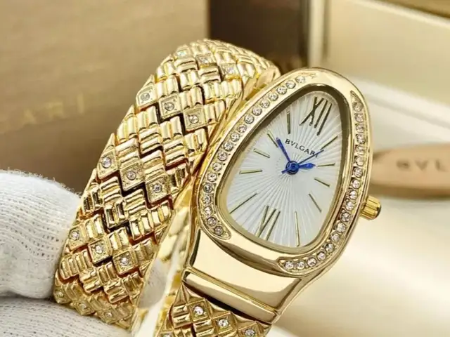 Часы Bvlgari в Lux AA, Душанбе