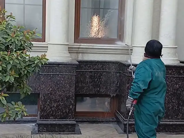 Мойка фасадов, Худжанд