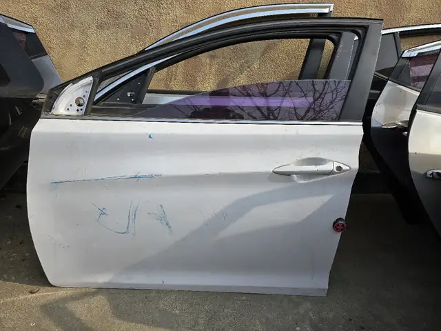 Дар аз Hyundai Avante MD 2010 2015, Худжанд