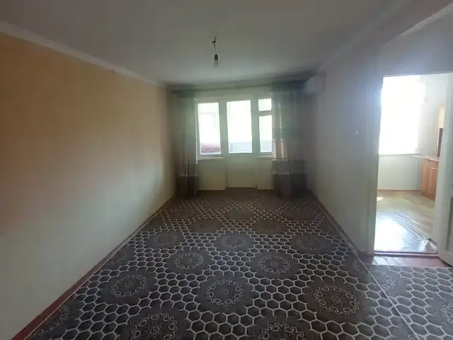 2-комн. квартира, 2 этаж, 55м², 33мкр, Хуҷанд
