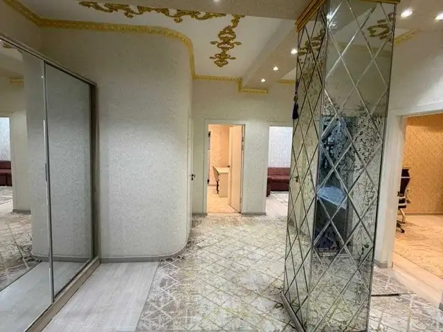 3-комн. квартира, 14 этаж, 128 м², Исмоили Сомони, Душанбе